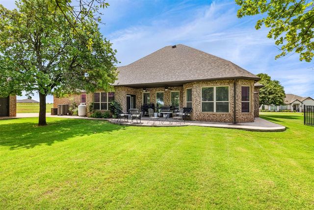 2250 Jackson Lane, Blanchard, OK 73010