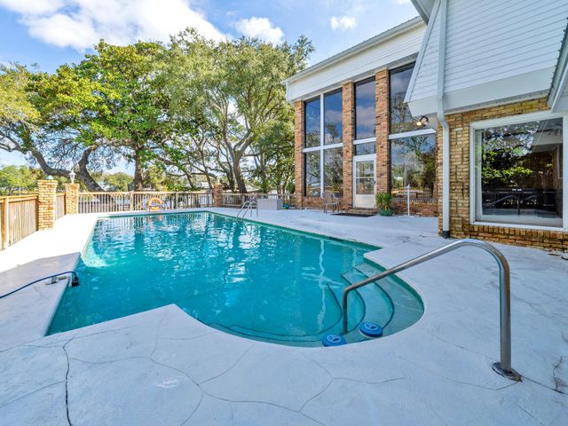 315 NW Vaughan Street, Fort Walton Beach, FL 32548