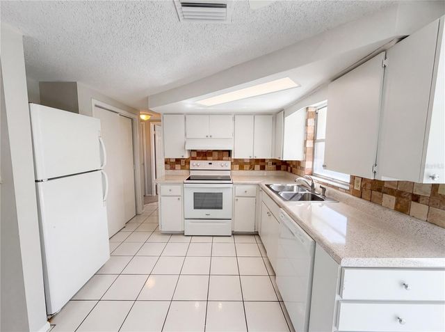 9236 MARK TWAIN LANE, Port Richey, FL 34668
