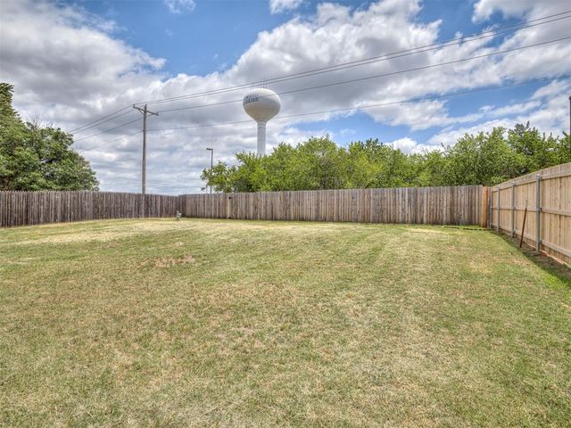 1108 Earl A Rodkey Drive, Edmond, OK 73003