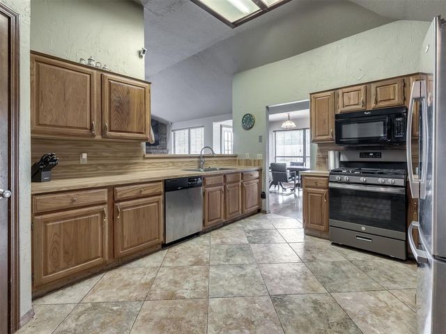1108 Earl A Rodkey Drive, Edmond, OK 73003