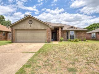 1108 Earl A Rodkey Drive, Edmond, OK 73003
