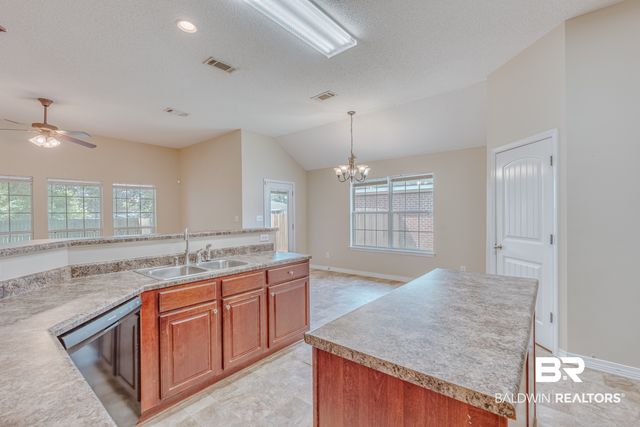 8825 Spring Grove, Mobile, AL 36695