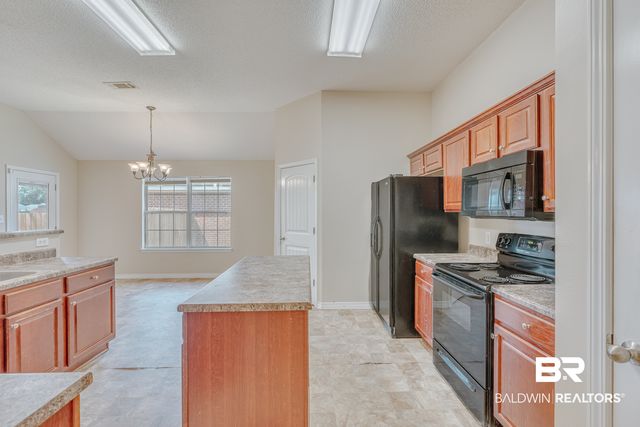 8825 Spring Grove, Mobile, AL 36695