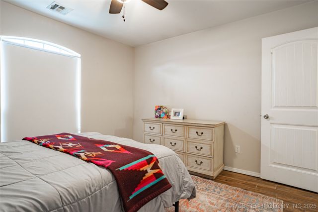 906 Aspenwood Street, Cleveland, OK 74020