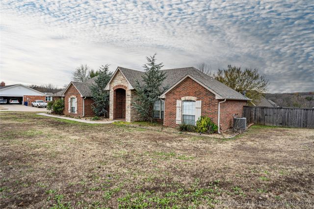 906 Aspenwood Street, Cleveland, OK 74020