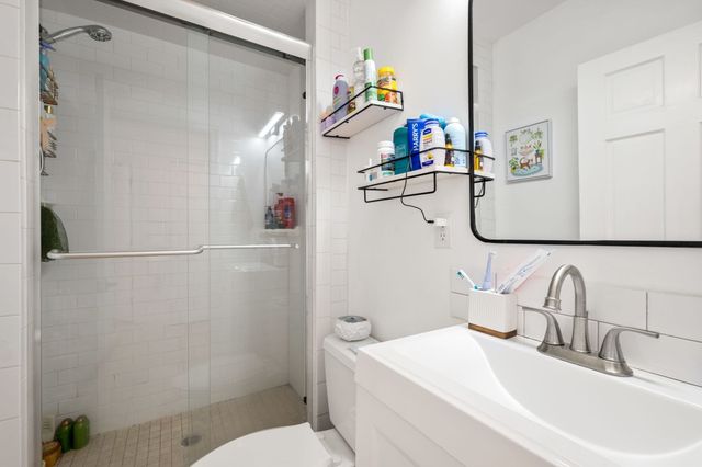 53 Myrtle St 2, Waltham, MA 02453