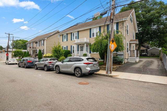 53 Myrtle St 2, Waltham, MA 02453