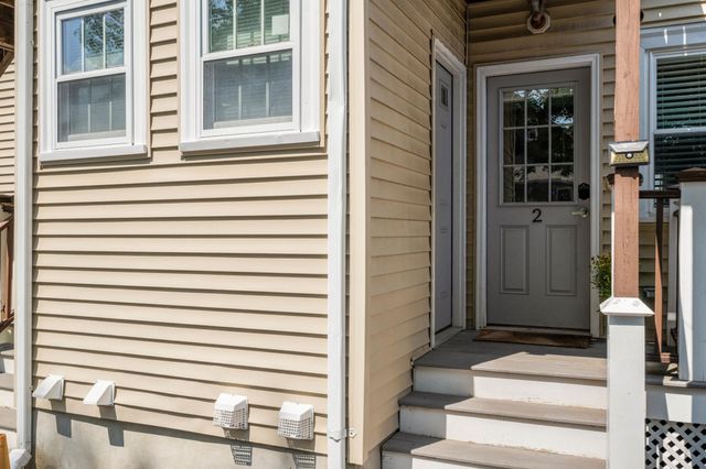 53 Myrtle St 2, Waltham, MA 02453