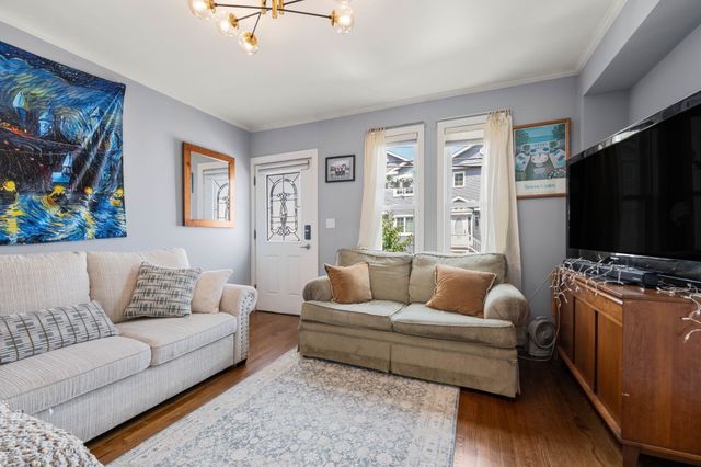 53 Myrtle St 2, Waltham, MA 02453