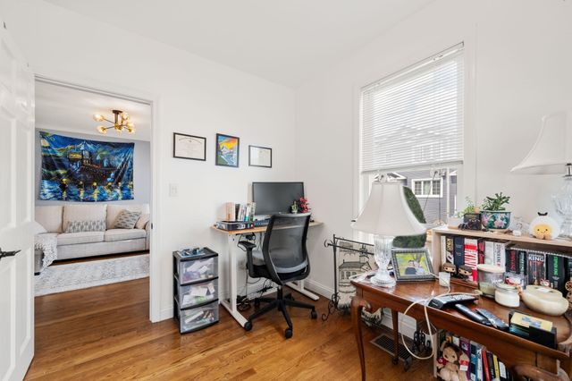 53 Myrtle St 2, Waltham, MA 02453