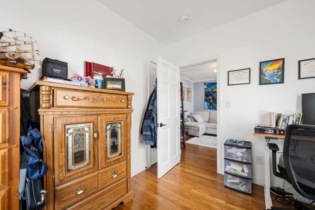 53 Myrtle St 2, Waltham, MA 02453
