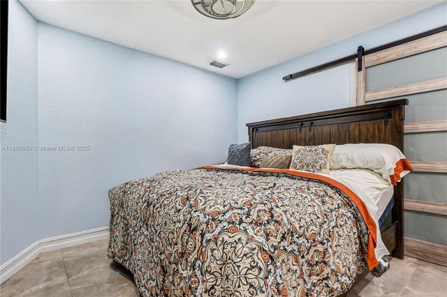 9795 NW 27th Ter, Doral, FL 33172