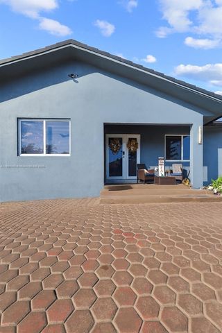 9795 NW 27th Ter, Doral, FL 33172