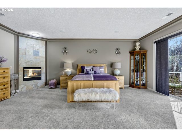 11737 Se BROCKENHURST Cir, Happy Valley, OR 97086