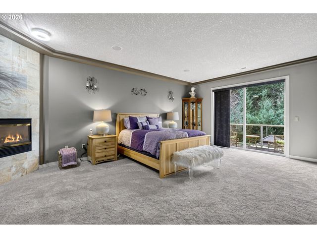 11737 Se BROCKENHURST Cir, Happy Valley, OR 97086