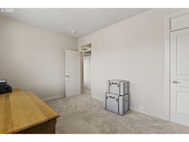 11737 Se BROCKENHURST Cir, Happy Valley, OR 97086