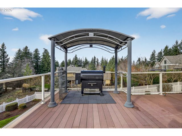 11737 Se BROCKENHURST Cir, Happy Valley, OR 97086