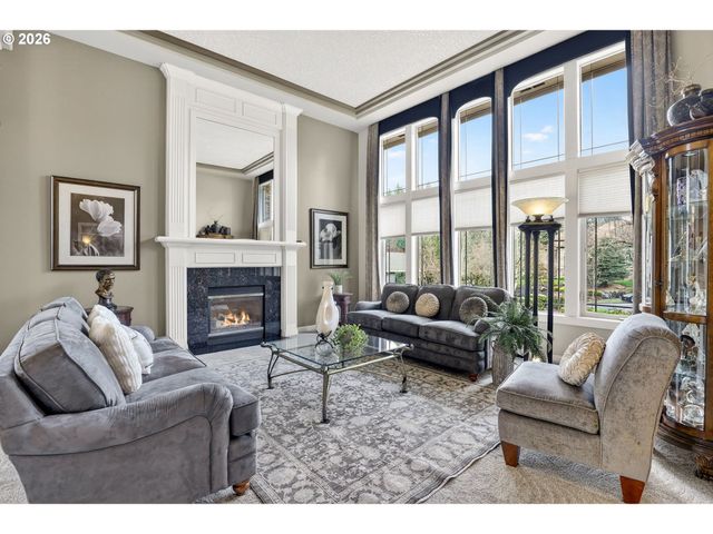 11737 Se BROCKENHURST Cir, Happy Valley, OR 97086