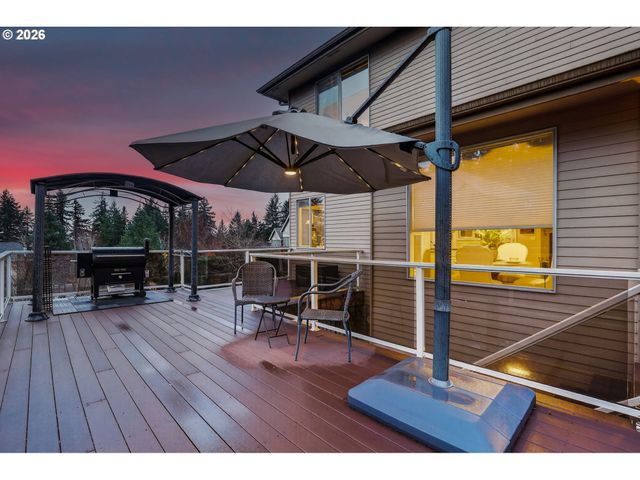 11737 Se BROCKENHURST Cir, Happy Valley, OR 97086