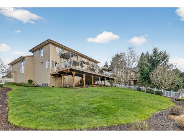11737 Se BROCKENHURST Cir, Happy Valley, OR 97086
