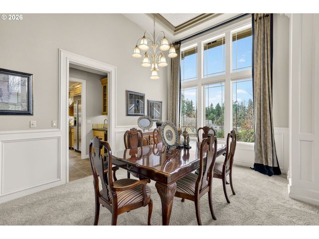 11737 Se BROCKENHURST Cir, Happy Valley, OR 97086