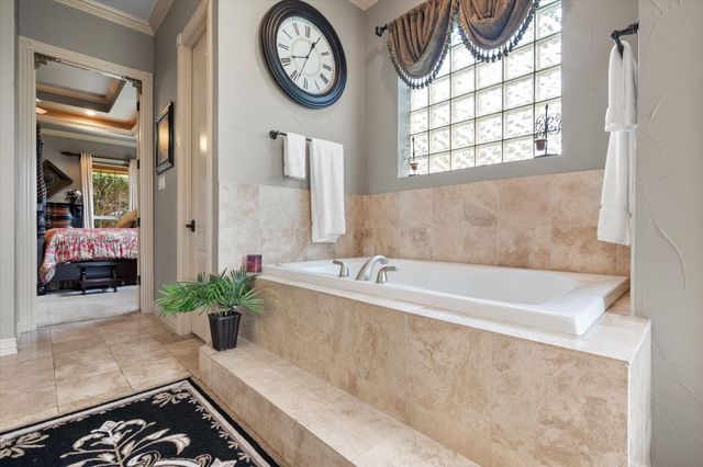 2703 Katherine Court, Dalworthington Gardens, TX 76016