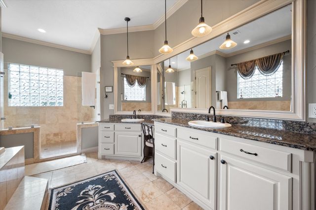 2703 Katherine Court, Dalworthington Gardens, TX 76016