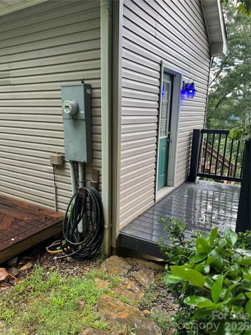 1886 Old Linville Road, Marion, NC 28752