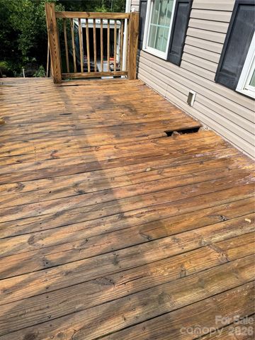1886 Old Linville Road, Marion, NC 28752