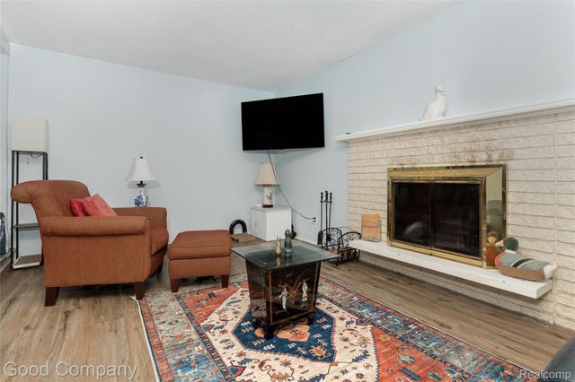 349 Fisher Court, Clawson, MI 48017