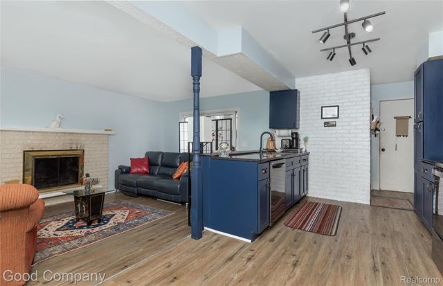 349 Fisher Court, Clawson, MI 48017