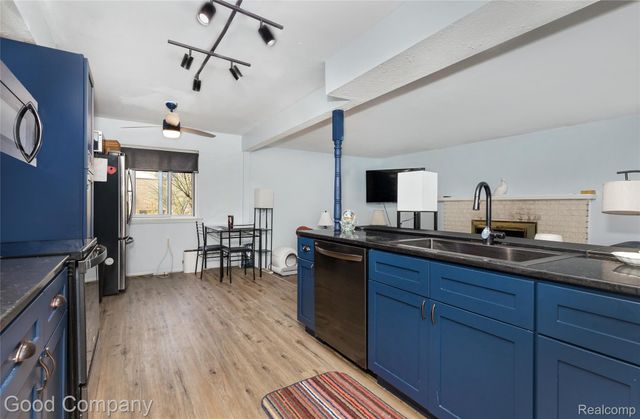 349 Fisher Court, Clawson, MI 48017