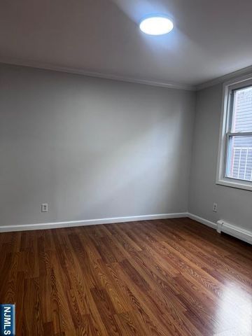 1319 73rd Street Apt 3, North Bergen, NJ 07047