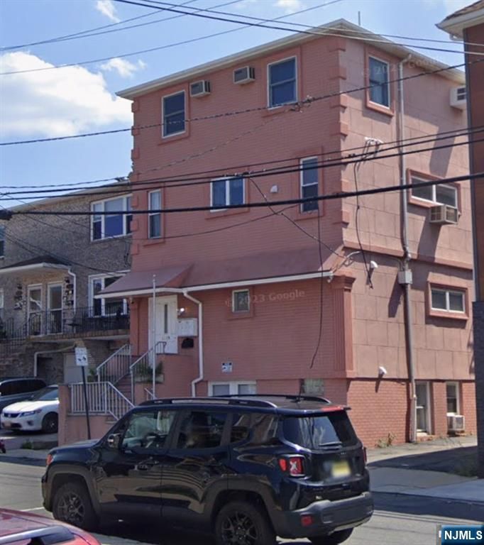 1319 73rd Street Apt 3, North Bergen, NJ 07047