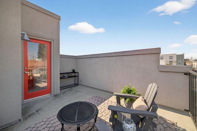 310 1st Ave, Sacramento, CA 95818