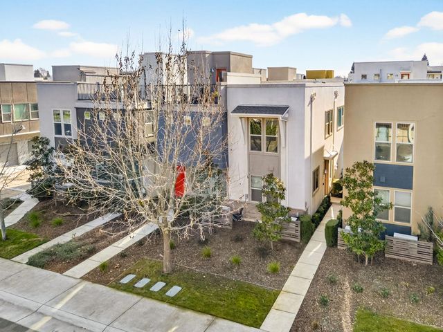 310 1st Ave, Sacramento, CA 95818