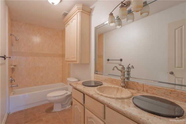 3909 Tulipan Street, Mission, TX 78573