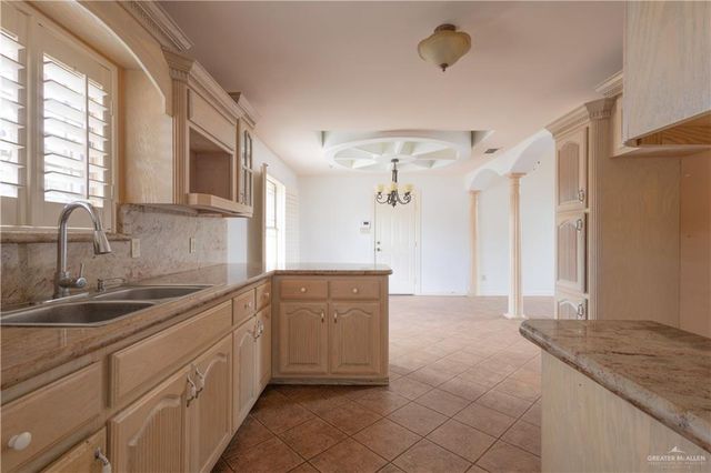 3909 Tulipan Street, Mission, TX 78573