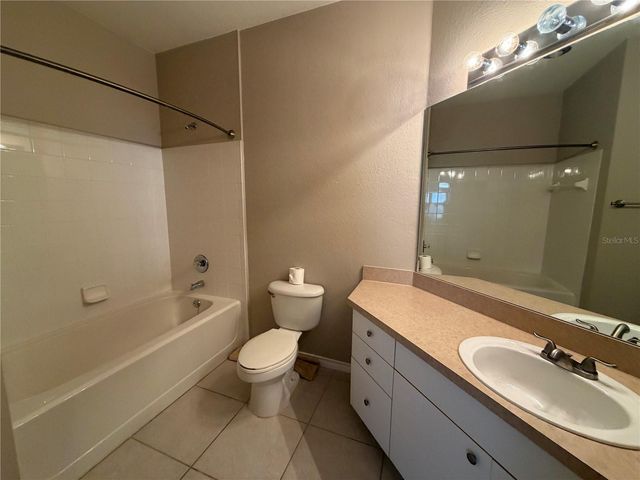 4333 BAYSIDE VILLAGE DRIVE 229, Tampa, FL 33615