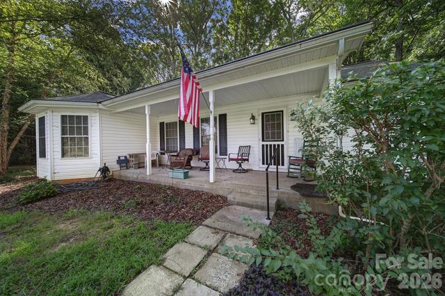 2000 Sossoman Springs Road, Midland, NC 28107