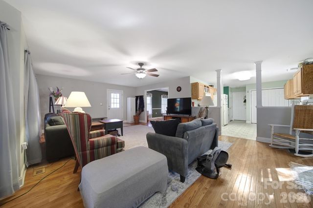 2000 Sossoman Springs Road, Midland, NC 28107
