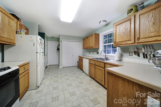 2000 Sossoman Springs Road, Midland, NC 28107