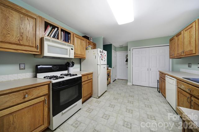 2000 Sossoman Springs Road, Midland, NC 28107