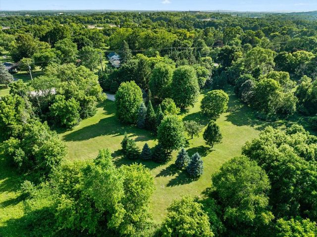 N72W22126 Good Hope ROAD, Lisbon, WI 53089
