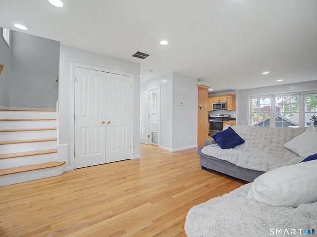 10 B Elm Street, Norwalk, CT 06850