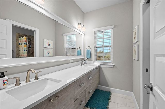 4713 W Persimmon Street, Fayetteville, AR 72704