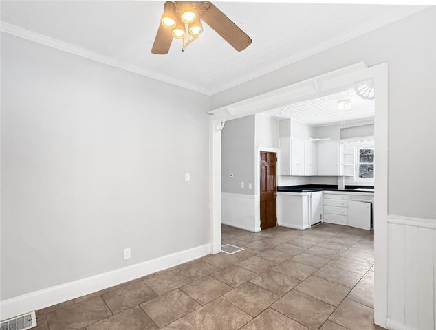 819 Cleveland Avenue, Des Moines, IA 50316