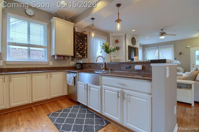 28260 Cottage Lane, New Hudson, MI 48165