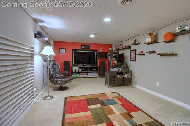28260 Cottage Lane, New Hudson, MI 48165